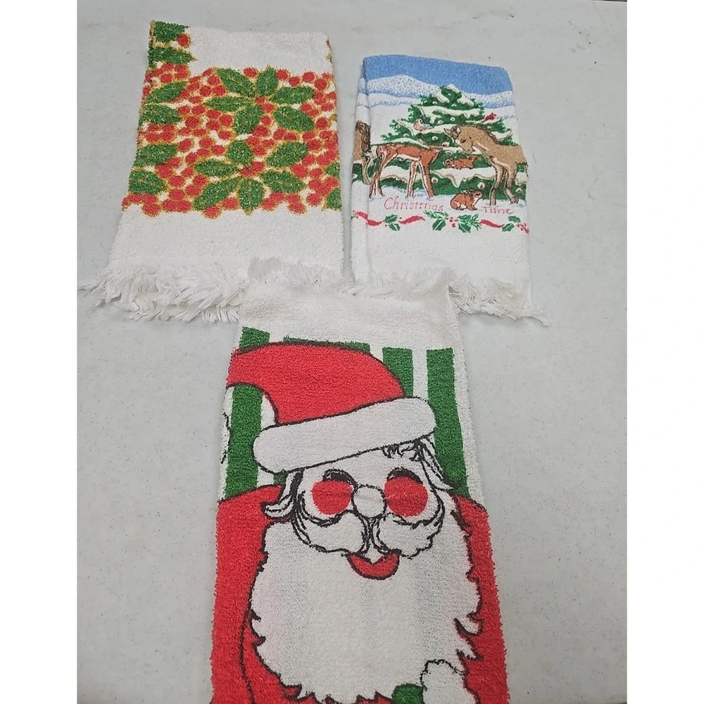 Lot of 3 Vintage Holiday Christmas Santa Claus Cotton Soft Absorbent Hand Towels